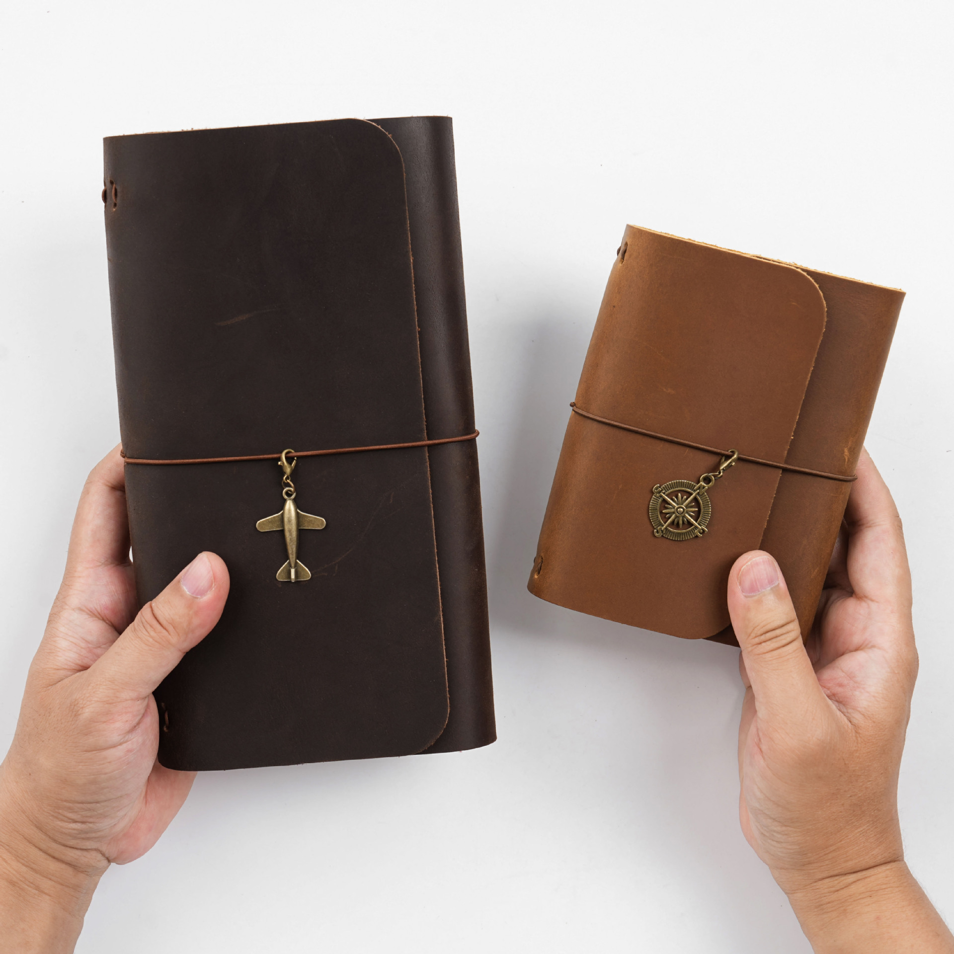 دفتر ملاحظات جديد للمسافرين بت - مراجعة Vintage Leather Journal Notebook وسعره
